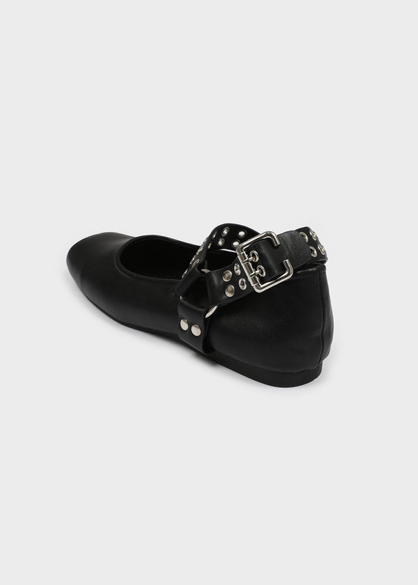 Tall buckle square flat shoes