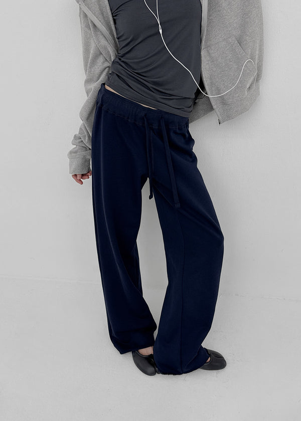 Anomal Cut Wide Elastic Pants