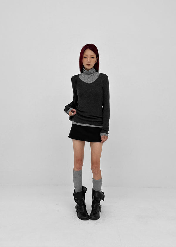 Clef V-neck Ribbed Wool Knit