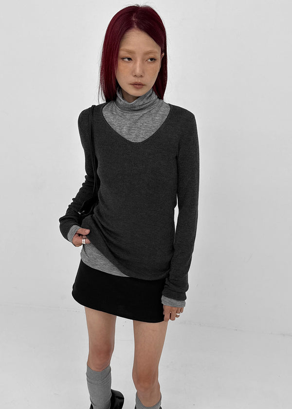 Clef V-neck Ribbed Wool Knit