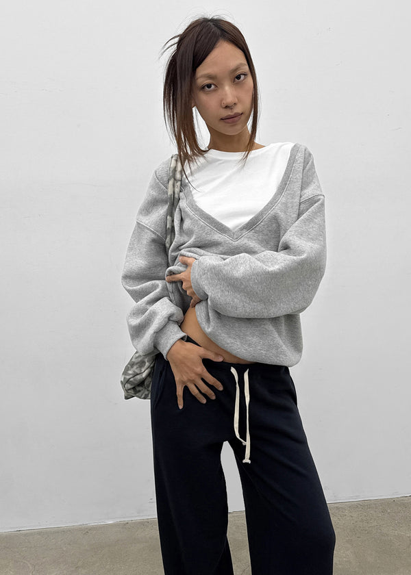 Queria Deep V Sweatshirt (Fleece-lined ver.)