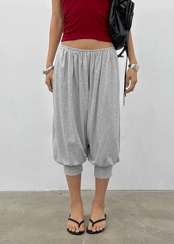 Ravage Aladdin Capri Pants