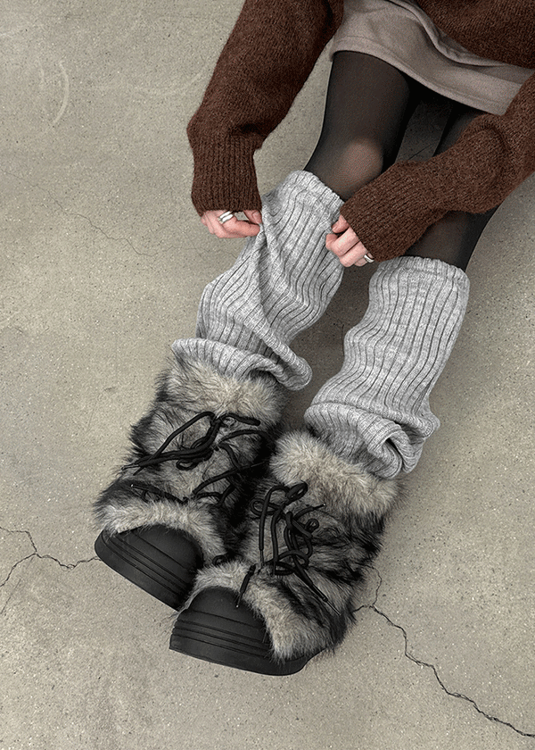 Cushion Strap Mid-fur Boots