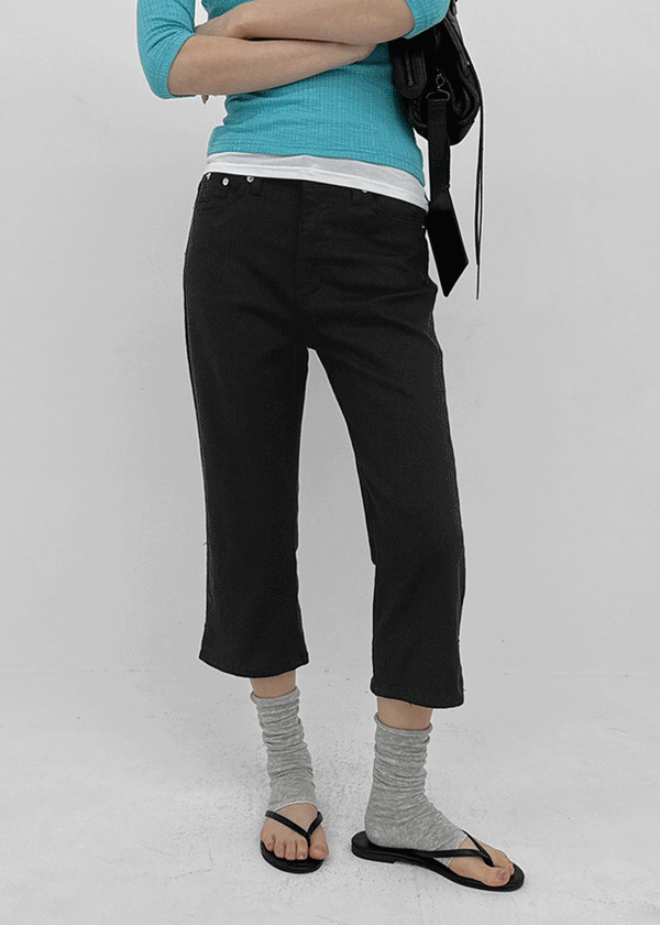 Popu Slit Capri Pants