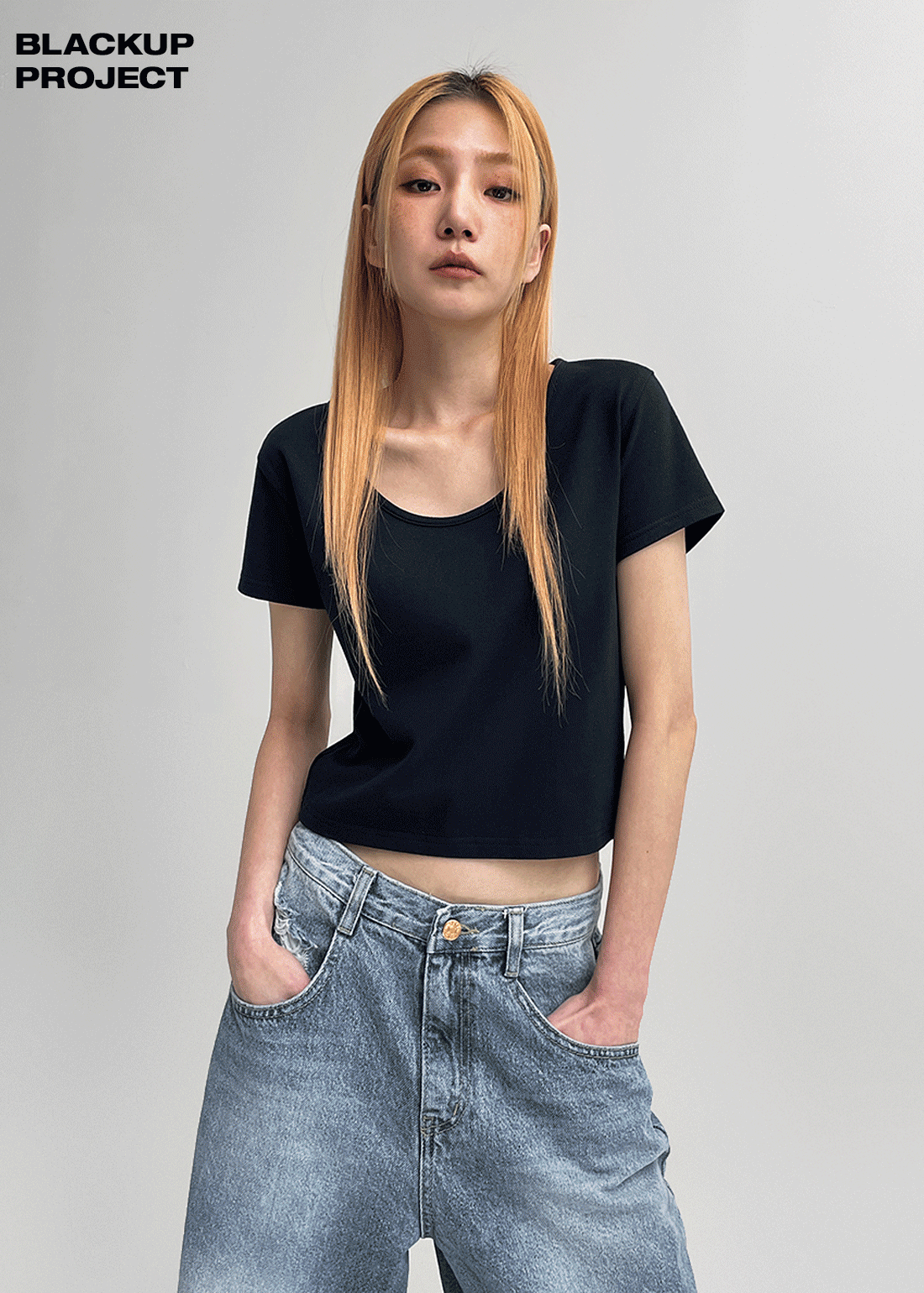 トップス Susan sale MADE] Susan U-Neck Crop Short Sleeve Tee – BLACKUP
