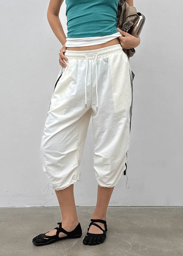 (UNISEX) Gaze Track Nylon Bermuda Shorts