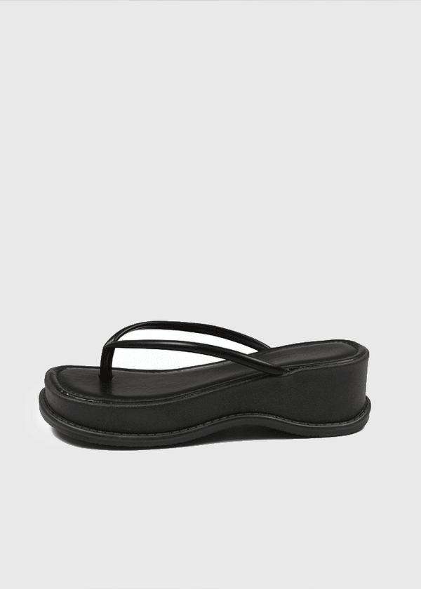 Byache Daily Leather Thong Sandals