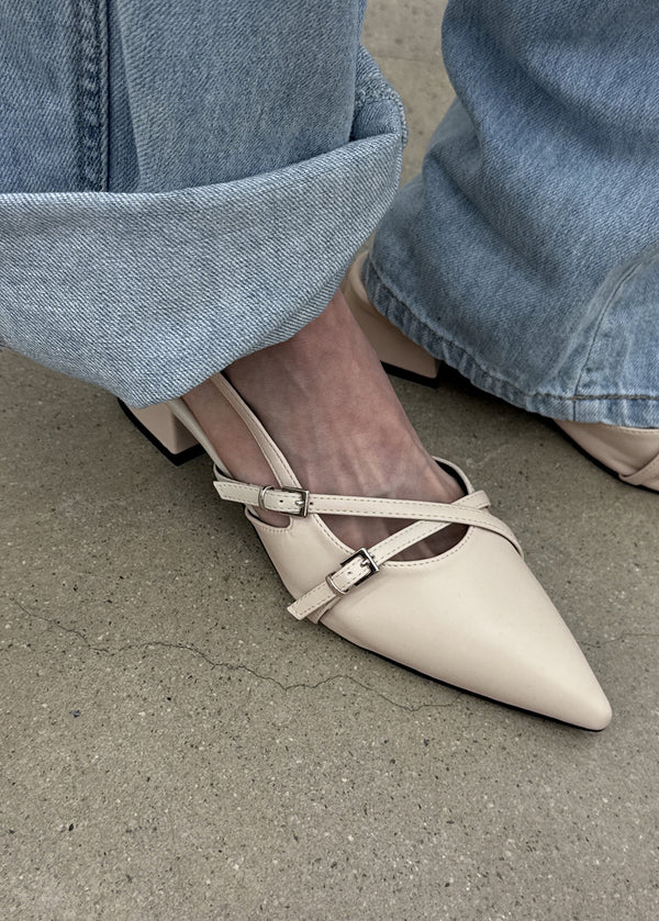 Punnian Buckle Stiletto