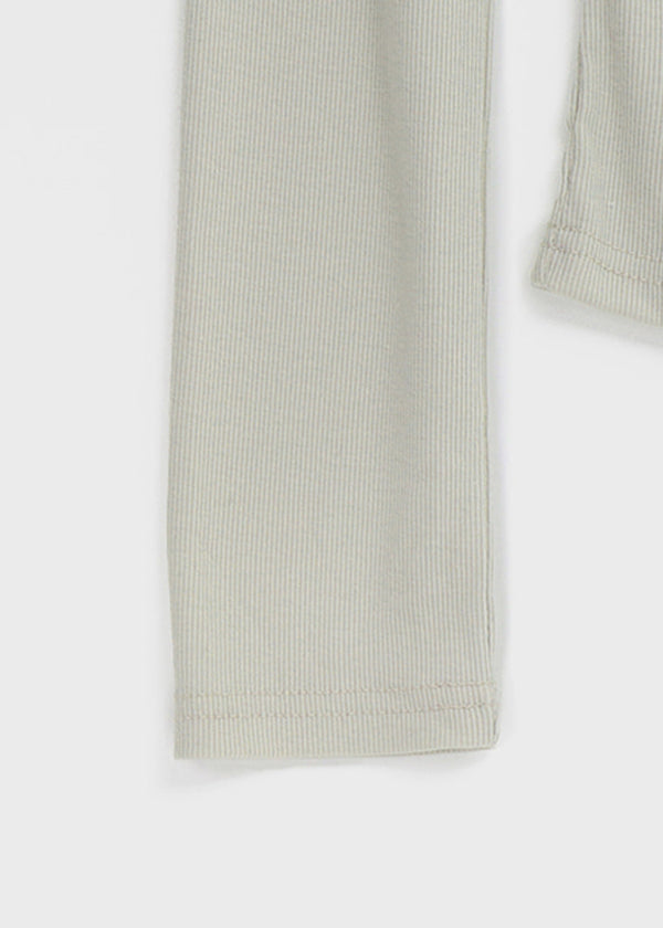 Hintz draping off-shoulder