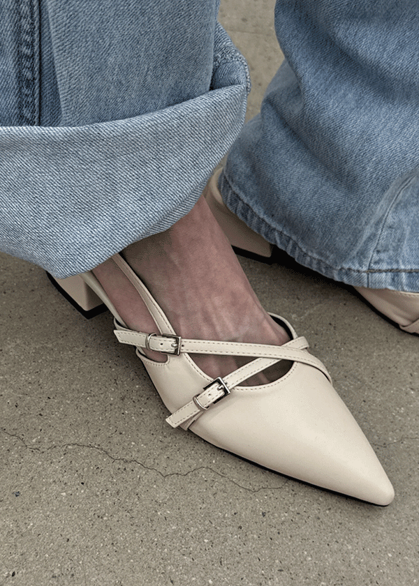 Punnian Buckle Stiletto