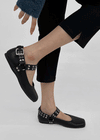 Tall buckle square flat shoes