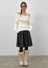 Ueki Button Off-shoulder Knit