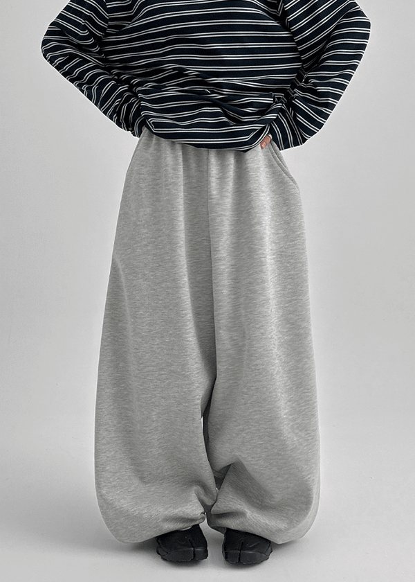 Hael cut balloon banding pants