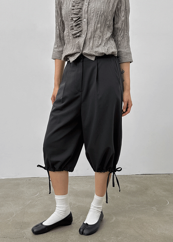 Ijek Balloon Bermuda Pants