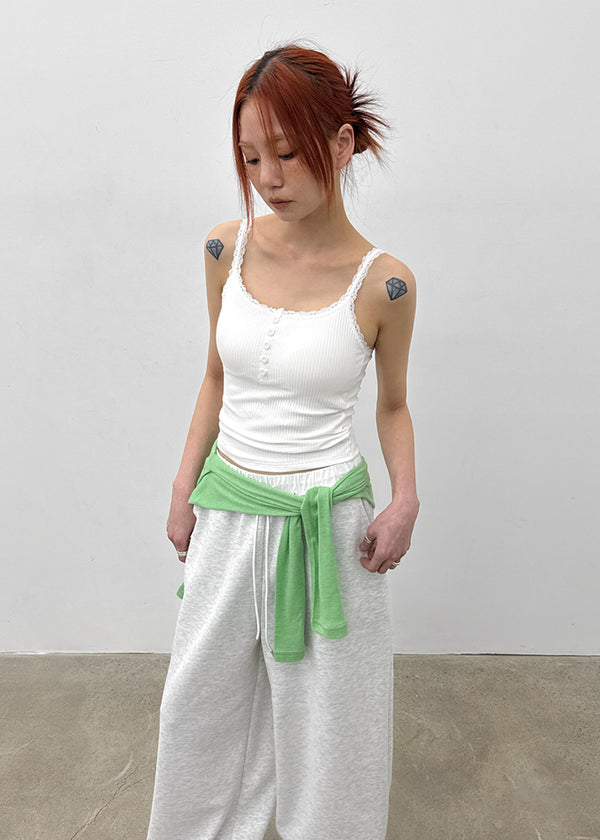 Feight Lace Button Sleeveless Top (Built-in Cap)