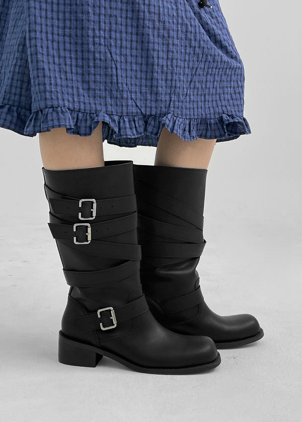Deogoldi Ribbed Buckle Leather Long Boots