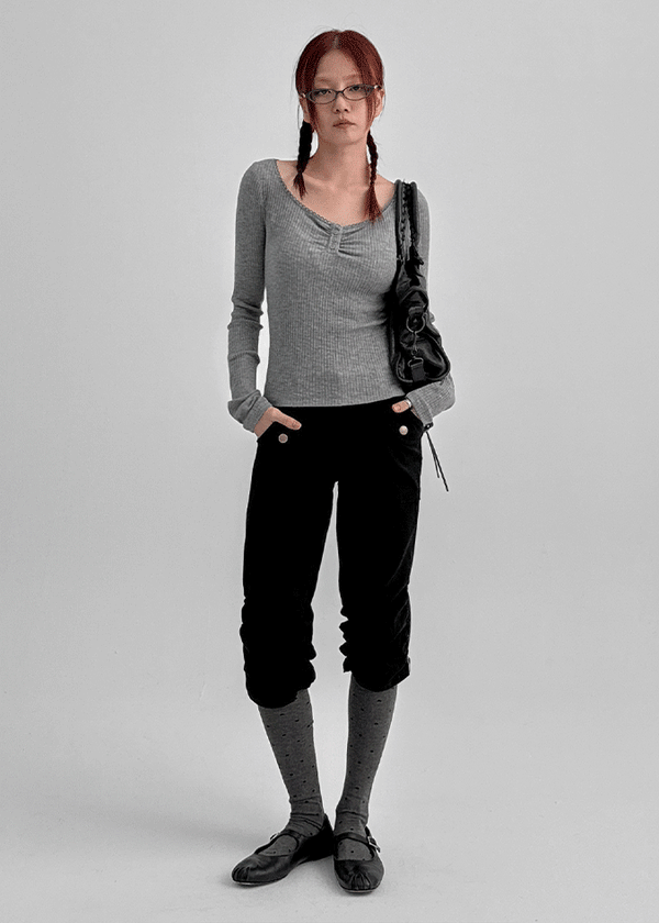 Musel Rivet Shirring Capri Pants