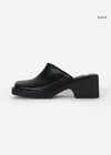 Pilotton Leather Studded Mules