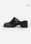 Pilotton Leather Studded Mules