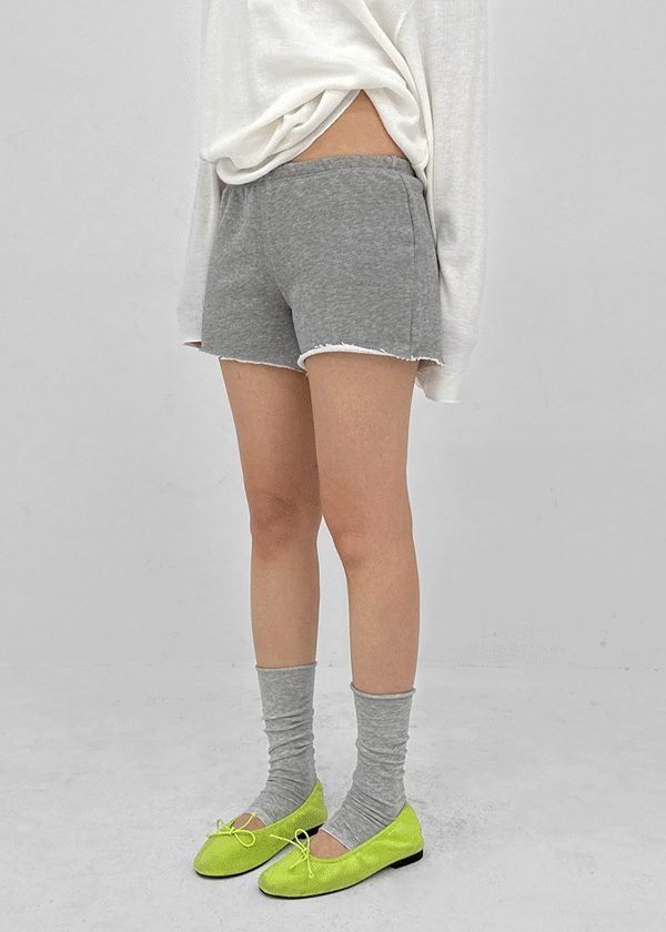 Ondy Low-waist Cutting Banding Shorts