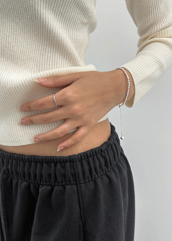 Polyen Mini Silver Ball Ring