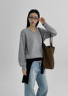 [MADE] Cashio Loose Fit V-neck Knit