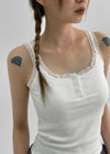 Doelt Henry Neck Lace Sleeveless (Built-in Cap)