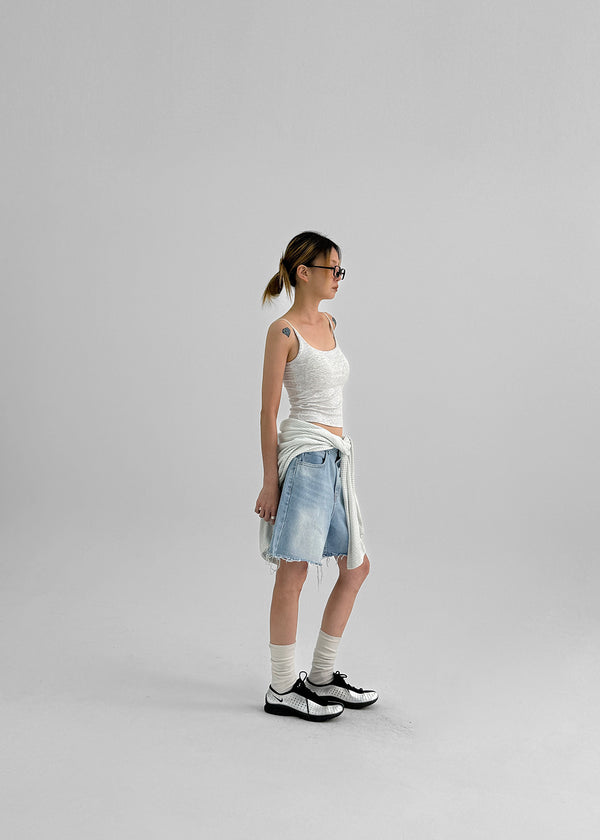 Femme Cutting Washed Denim Shorts