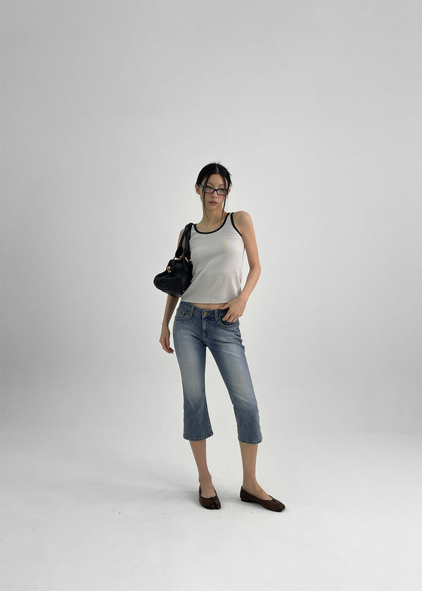 Chongnut Washed Denim Capri Pants