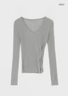 Ringdicky Button Slit Knit