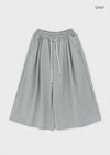 (UNISEX) Yukin Pintuck Bermuda Banding Pants