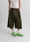 (UNISEX) Yukin Pintuck Bermuda Banding Pants