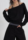 [B-BASIC] Light Sweat Off-Shoulder Man-to-Man