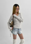 Netsua V-neck Button-up Long-sleeve T-shirt