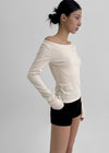 [MADE] Thezbee Off-Shoulder Long Sleeve Tee