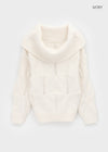 Kened Punching Off-shoulder Wool Knit