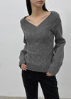 Shocker Cable Slim V-Neck Knit