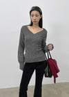 Shocker Cable Slim V-Neck Knit