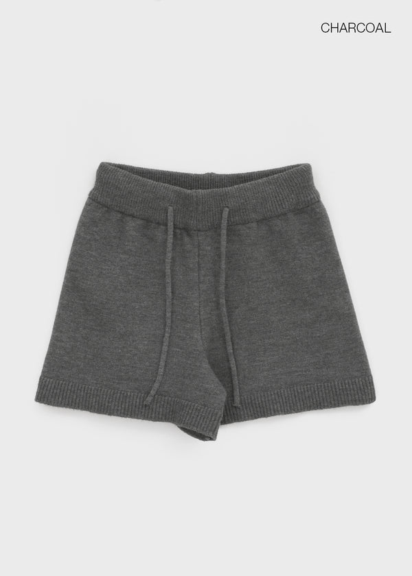 Newkey Basic Mid-thigh Knit Shorts (50% Wool)