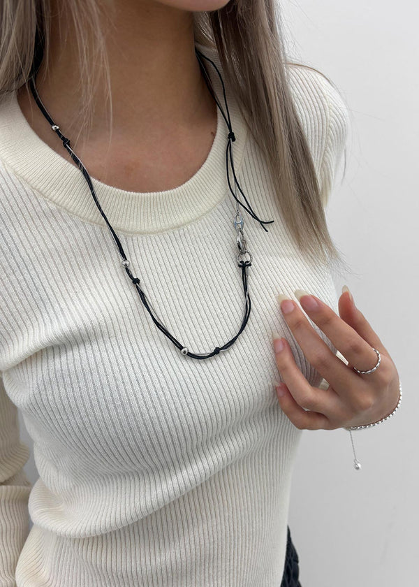 Foreng Knot Silver Ball Necklace