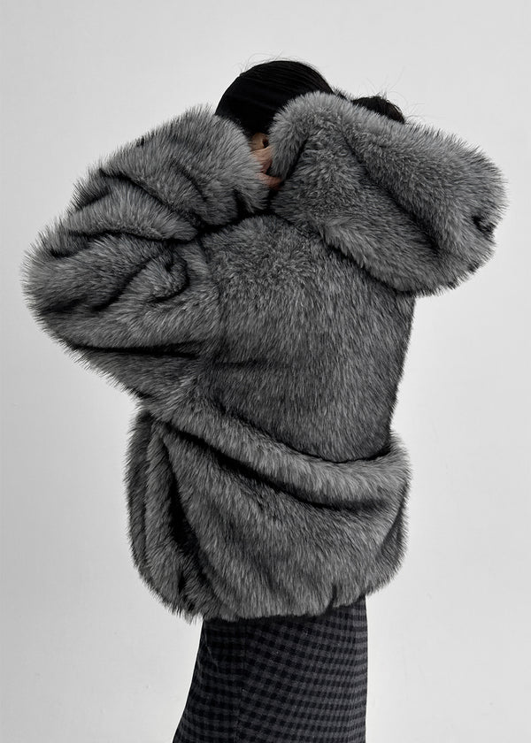 (UNISEX) Revlon Overfit Fur Hooded Jumper