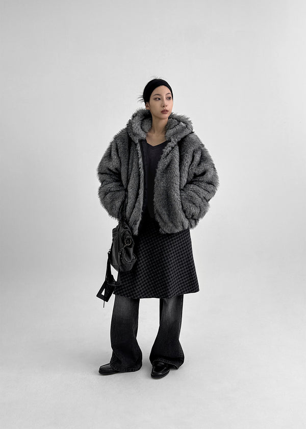 (UNISEX) Revlon Overfit Fur Hooded Jumper