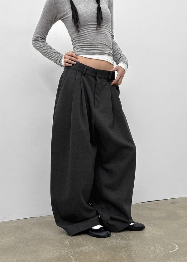 (UNISEX) Carlat Pintuck Wool Balloon Slacks