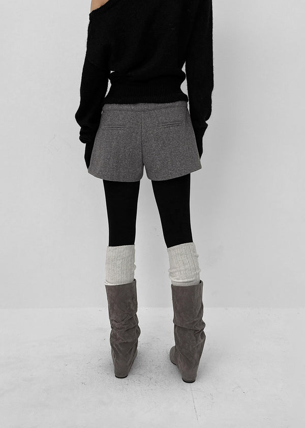 Poring Wool Shorts