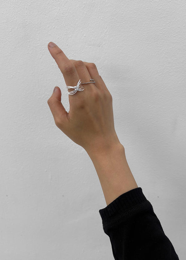 Pompu Mini Silver Ball Open Ring