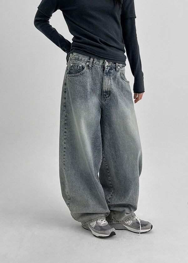 Twen Curved Washed Balloon Back Banding Denim Pants