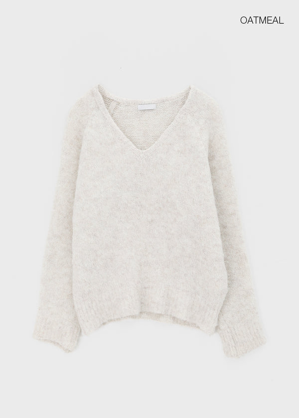 Huenings Hairy V-neck Wool Knit