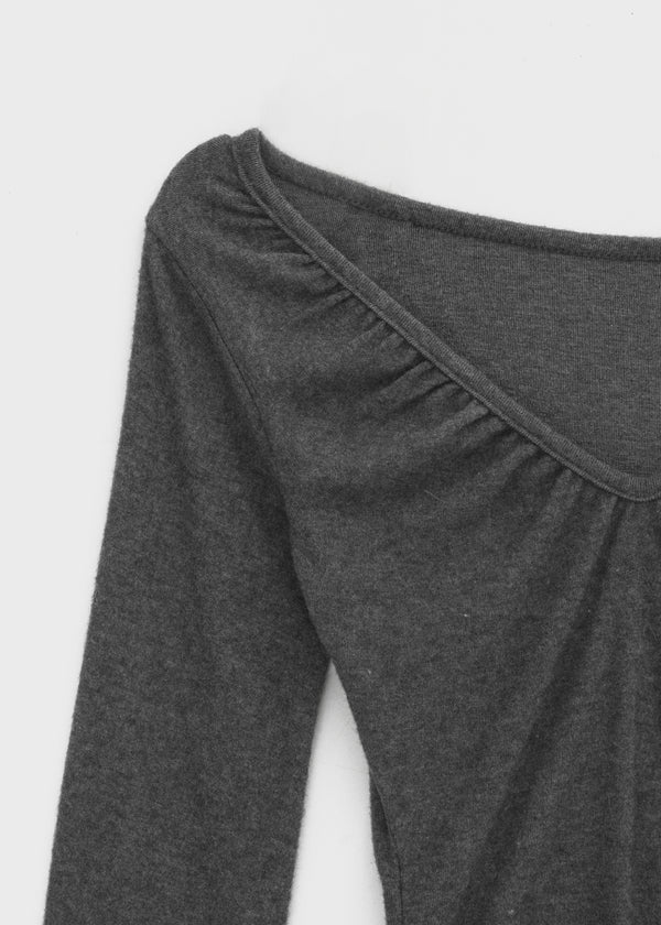 Meow Peach Fleece Shirring V-neck Long Sleeve T-shirt