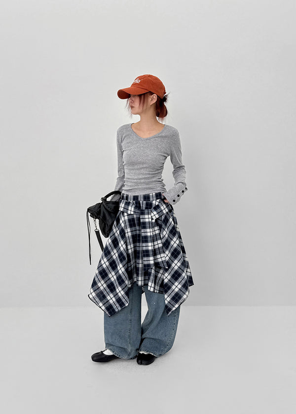 Samanthi Button V-neck Long Sleeve T-shirt