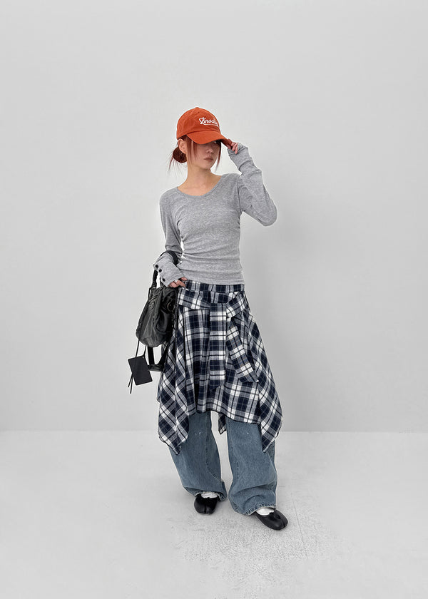 Samanthi Button V-neck Long Sleeve T-shirt